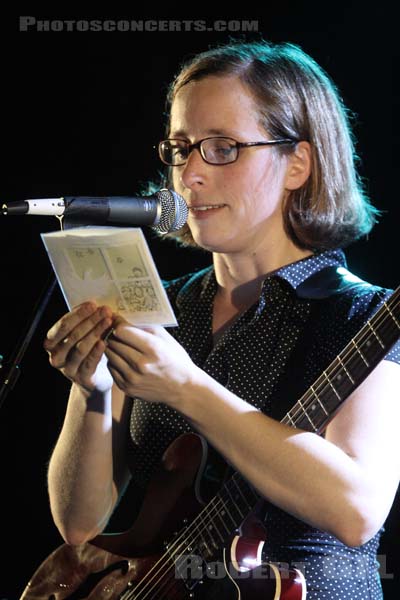 LAURA VEIRS - 2007-04-24 - PARIS - La Maroquinerie - 